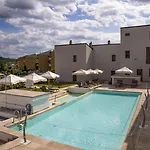 The Florence Hills & Wellness Resort 4*