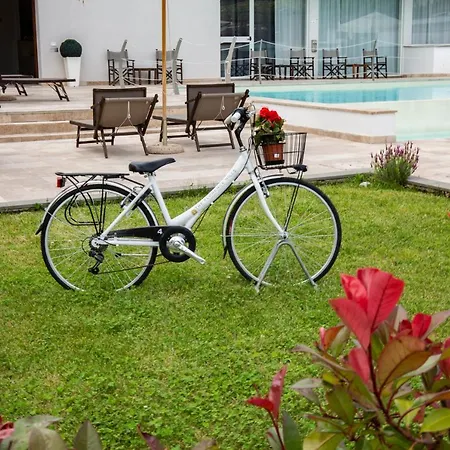 The Florence Hills & Wellness