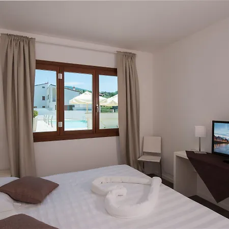 The Florence Hills & Wellness אתר נופש 4*